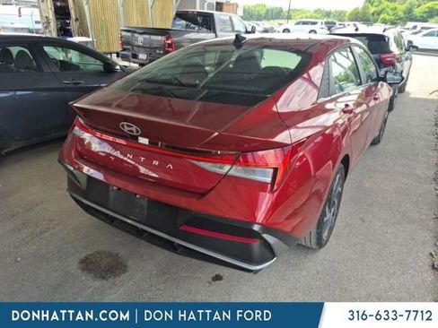 Used 2025 Hyundai Elantra SEL FWD image 6