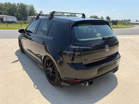 Used 2017 Volkswagen Golf 4-Door AWD/4WD image 5