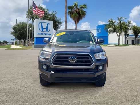 Used 2021 Toyota Tacoma SR5 RWD image 2