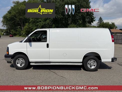 Used 2025 Chevrolet Express 2500 w/ Driver Convenience Package RWD image 2