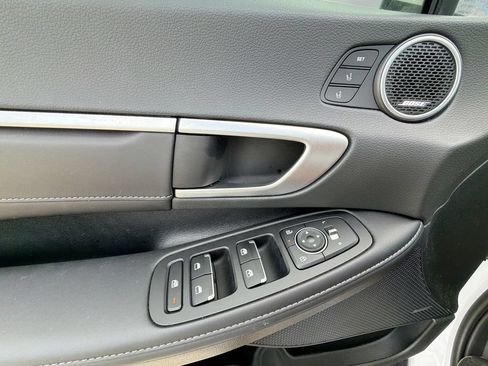 Used 2025 Hyundai Sonata Limited FWD image 29