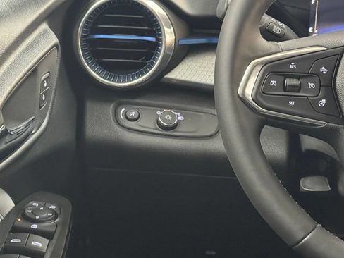 New 2026 Chevrolet Trax LT w/ Driver Confidence Package FWD image 13