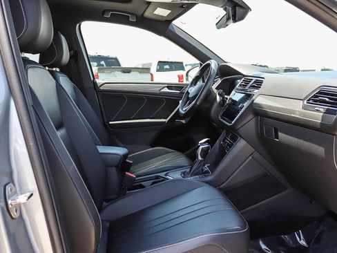 Certified 2023 Volkswagen Tiguan SE R-Line FWD image 16