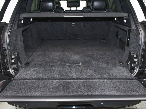 Used 2024 Land Rover Range Rover SE image 64