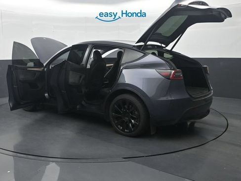 Used 2023 Tesla Model Y Long Range AWD/4WD image 37