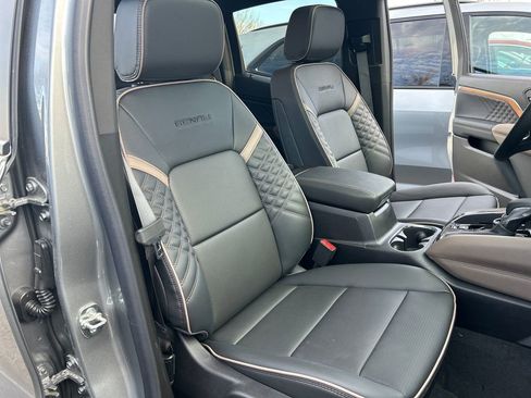 New 2026 GMC Canyon Denali image 49