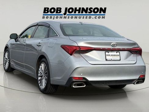 Used 2020 Toyota Avalon Limited w/ Advanced Safety Package FWD image 4