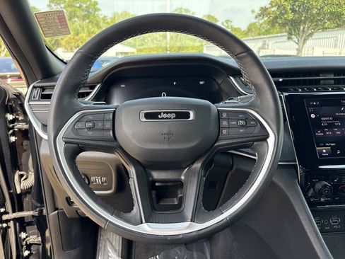 Certified 2023 Jeep Grand Cherokee Altitude AWD/4WD image 27