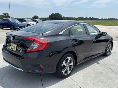 Used 2019 Honda Civic LX image 4