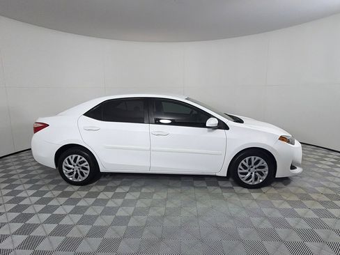 Used 2018 Toyota Corolla LE FWD image 4