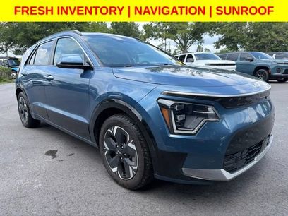 Used 2023 Kia Niro Wave w/ Wave Preserve Package