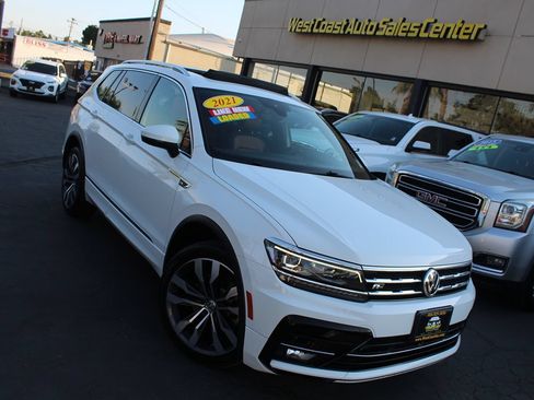 Used 2021 Volkswagen Tiguan SEL Premium R-Line w/ 3rd Row Seat Package AWD/4WD image 41