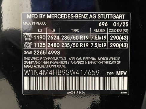 Certified 2025 Mercedes-Benz GLB 250 4MATIC image 33