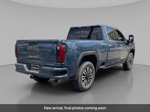 Used 2024 GMC Sierra 2500 Denali Ultimate AWD/4WD image 4