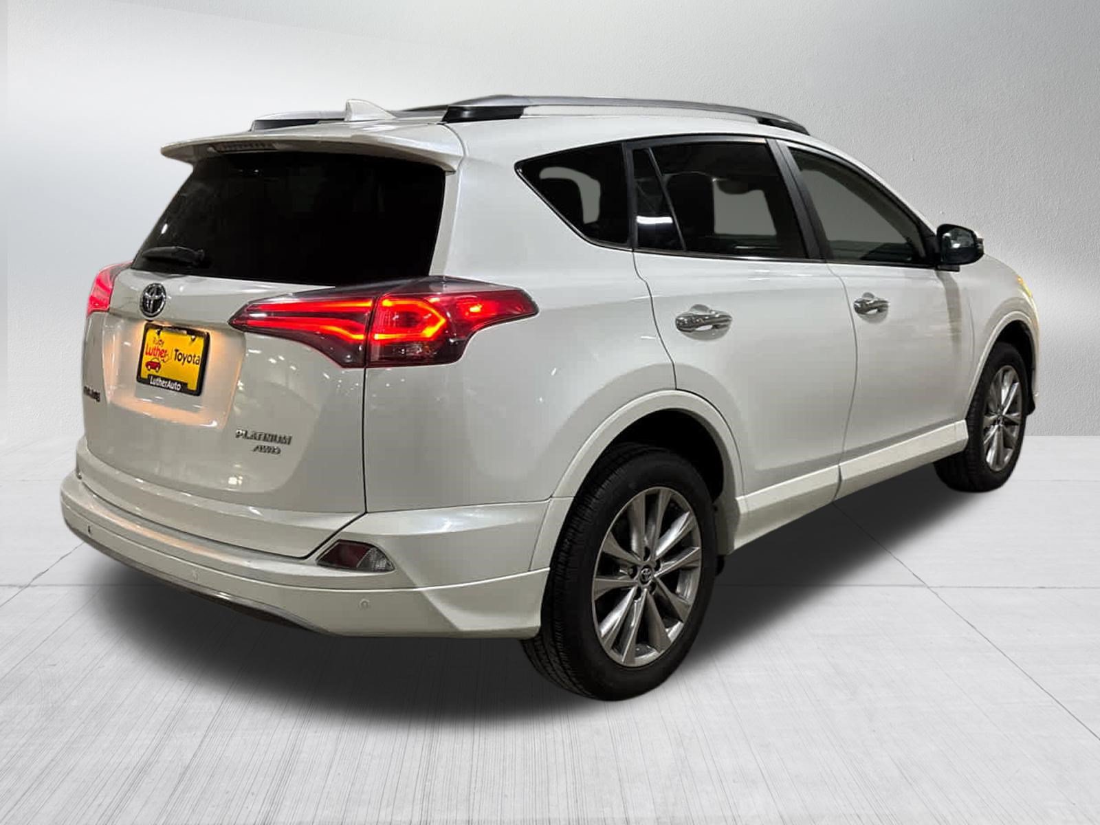 Certified 2017 Toyota RAV4 Platinum AWD/4WD image 6