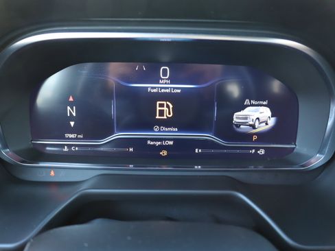 Used 2024 Chevrolet Suburban High Country w/ Premium Package image 26