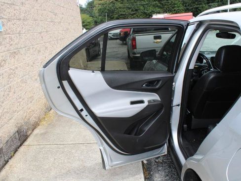 Used 2018 Chevrolet Equinox Premier image 21