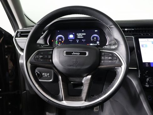 Used 2022 Jeep Grand Cherokee Limited image 40