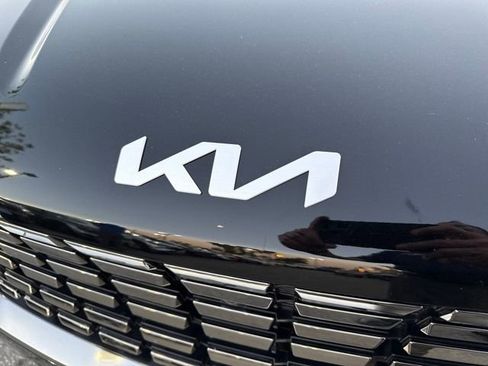 Used 2024 Kia Carnival SX Prestige image 36