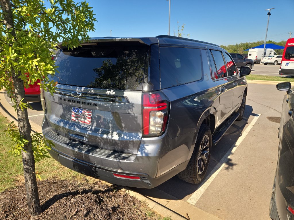 Used 2021 Chevrolet Suburban Z71 w/ Rear Media and Nav Package AWD/4WD image 3