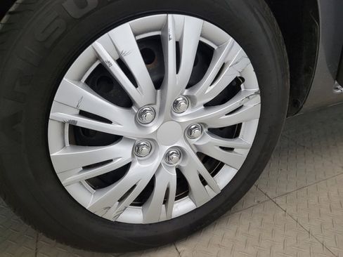 Used 2019 Nissan Versa SV image 31