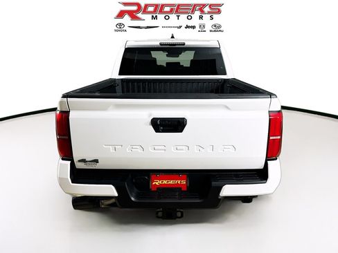 Certified 2025 Toyota Tacoma TRD Sport AWD/4WD image 7