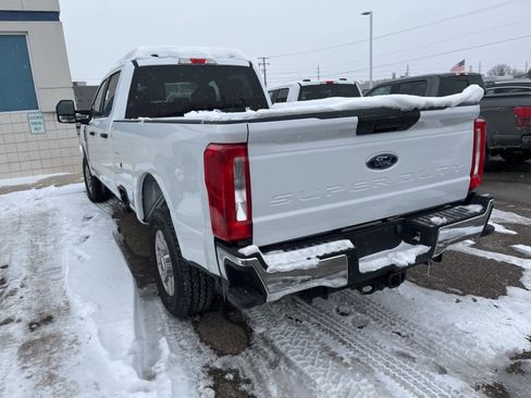 Used 2024 Ford F250 XLT image 11