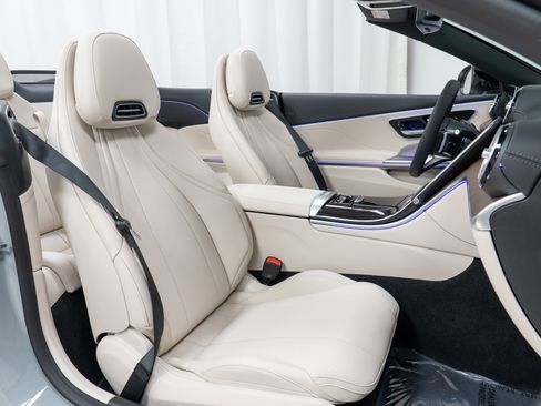 New 2026 Mercedes-Benz CLE 300 4MATIC Cabriolet image 23