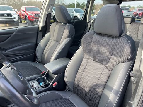 Used 2023 Subaru Forester Premium image 14