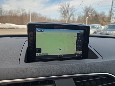 Used 2018 Audi Q3 2.0T Premium Plus w/ Premium Plus Package image 11