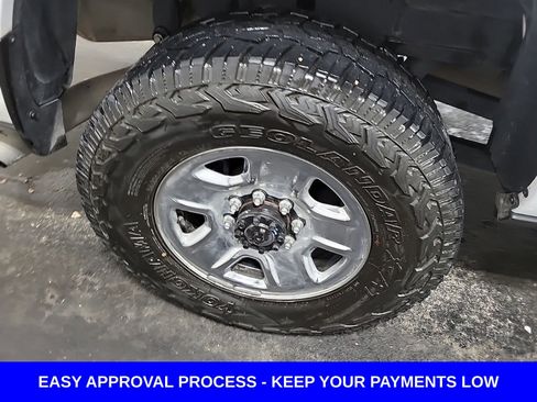 Used 2022 RAM 2500 Tradesman w/ Chrome Appearance Group image 8