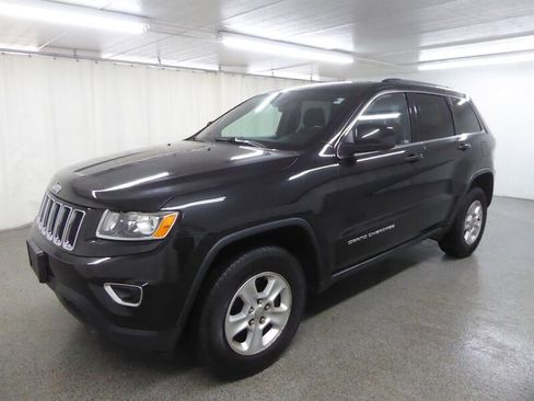 Used 2016 Jeep Grand Cherokee Laredo w/ Quick Order Package 23E image 3
