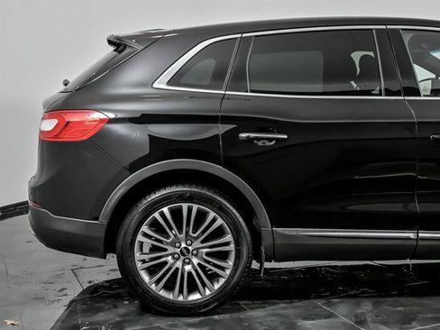 Used 2017 Lincoln MKX Reserve w/ Lincoln MKX Climate Package image 11