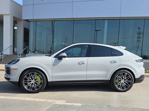 New 2026 Porsche Cayenne S AWD/4WD image 2