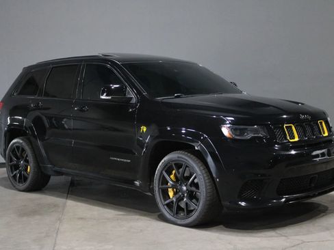 Used 2018 Jeep Grand Cherokee Trackhawk image 3