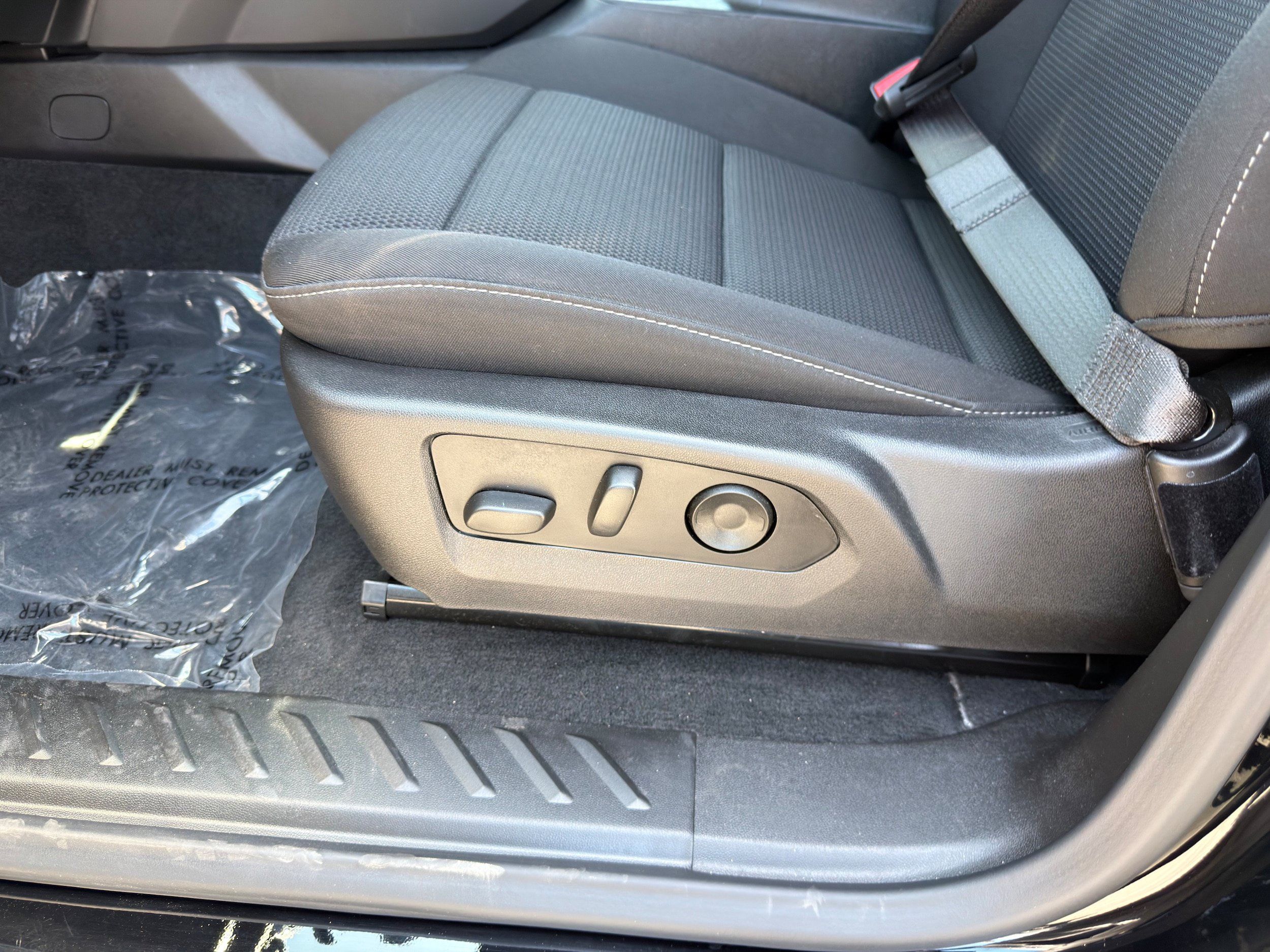 Used 2026 Chevrolet Colorado LT RWD image 28