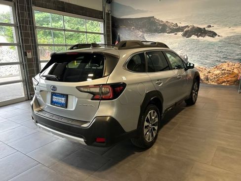 Used 2024 Subaru Outback Limited AWD/4WD image 34