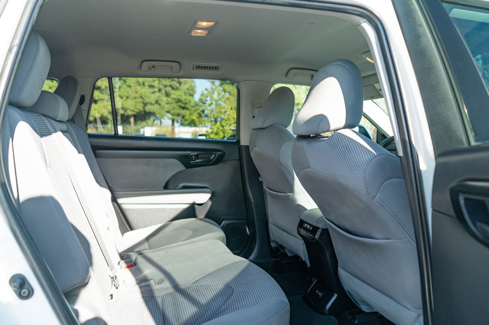 Certified 2021 Toyota Highlander L FWD image 21