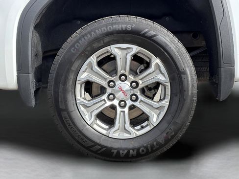 Used 2024 GMC Sierra 1500 SLT AWD/4WD image 12