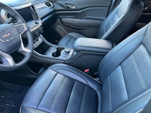 Used 2023 GMC Acadia Denali image 8