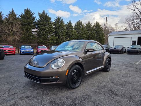 Used 2014 Volkswagen Beetle 1.8T image 3