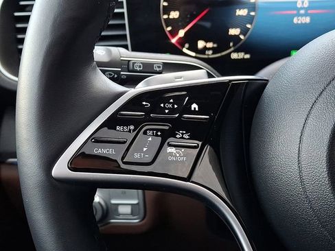 Used 2025 Mercedes-Benz GLE 450e 4MATIC image 27