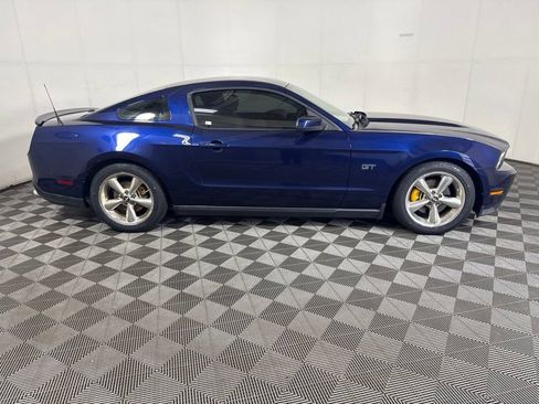 Used 2010 Ford Mustang GT RWD image 11