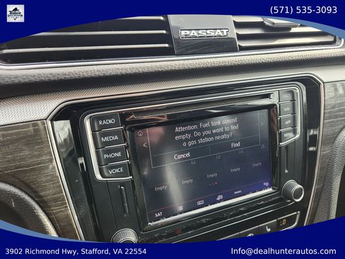 Used 2018 Volkswagen Passat 2.0T SE FWD image 28