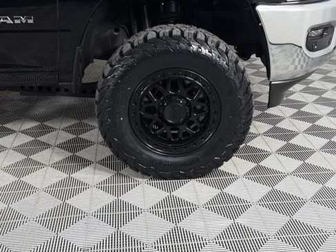 Used 2025 RAM 2500 Big Horn AWD/4WD image 14