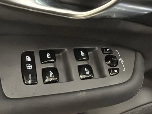 New 2026 Volvo XC90 T8 Plus w/ Protection Package Premier image 22