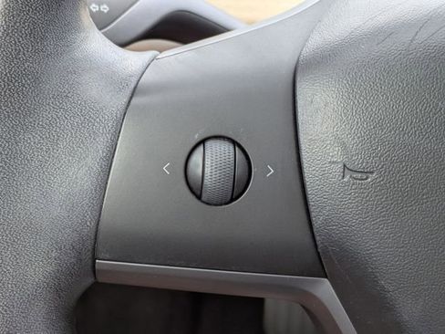 Used 2020 Tesla Model 3 Standard Range Plus image 25