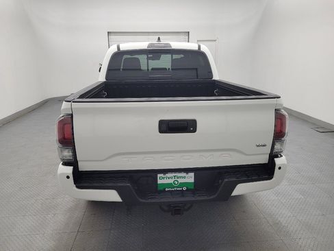 Used 2023 Toyota Tacoma TRD Off-Road w/ Technology Package AWD/4WD image 6