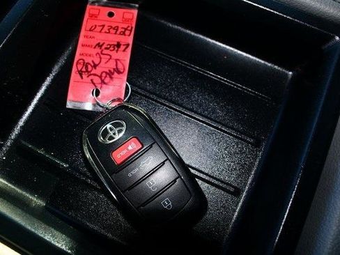 Used 2024 Toyota Tundra Limited image 24