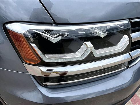 Used 2019 Volkswagen Atlas SEL FWD image 28
